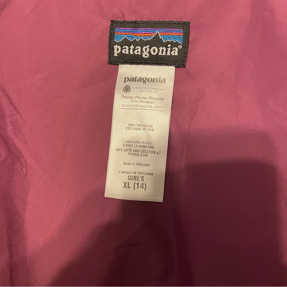 ❄️SALE❄️Patagonia girls black faux fur coat - Picture 5 of 5